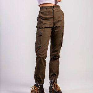 Wondery Isabel Pants